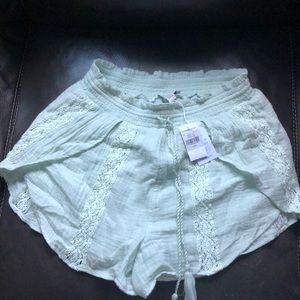 American Eagle never worn flowy shorts